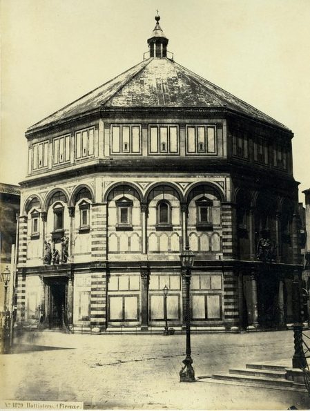 Il Battistero di San Giovanni a Firenze in una fotografia ottocentesca